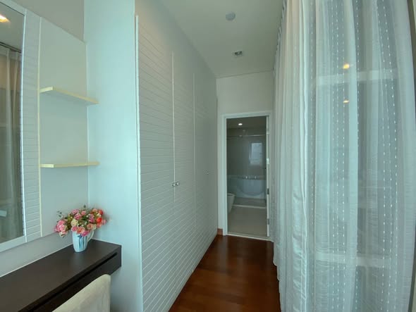 room interior and bathroom of IVY THONGLOR
