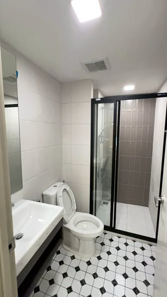 bathroom of Kave Wonderland Sales Gallery