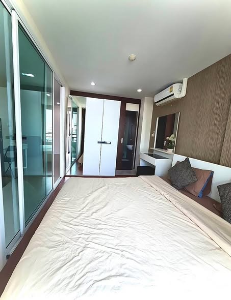 bedroom of KES Ratchada Condominium