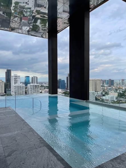 pool of KHUN by YOO