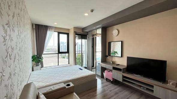 bedroom and living room of Knightsbridge Collage Sukhumvit 107