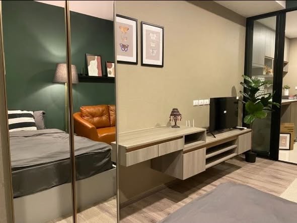 bedroom and room interior of Knightsbridge Collage Sukhumvit 107