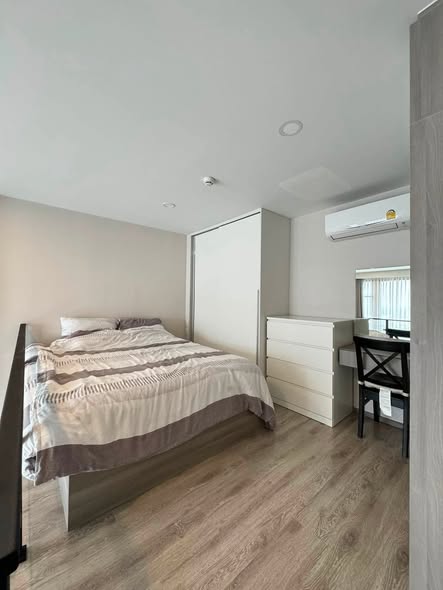 bedroom of Knightsbridge Kaset Society