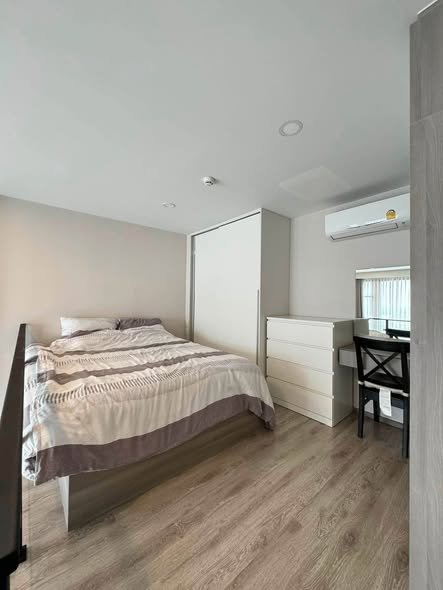 bedroom of Knightsbridge Kaset Society