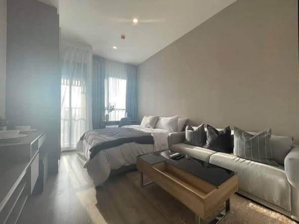 bedroom and living room of KnightsBridge Prime Onnut