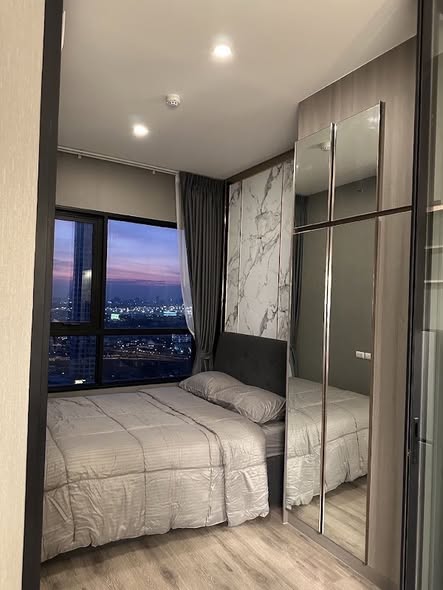 bedroom and room interior of KnightsBridge Prime Onnut