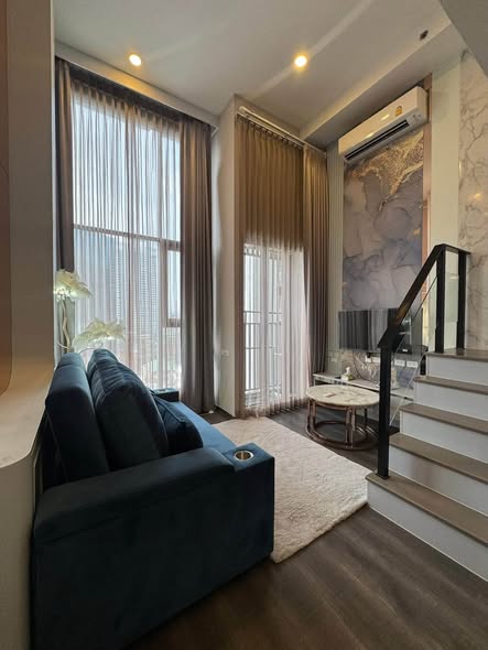 living room of KnightsBridge Space Ratchayothin