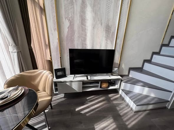 living room of KnightsBridge Space Ratchayothin