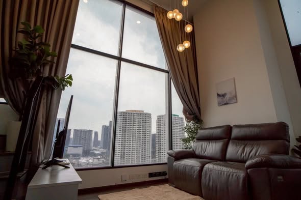 living room of KnightsBridge Space Ratchayothin