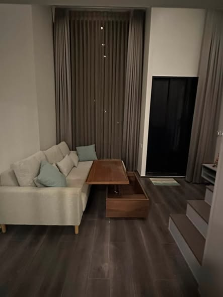 living room and room interior of KnightsBridge Space Ratchayothin