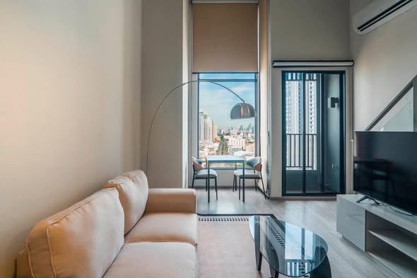 living room of KnightsBridge Space Sukhumvit-Rama 4