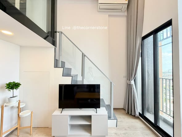 living room and room interior of KnightsBridge Space Sukhumvit-Rama 4