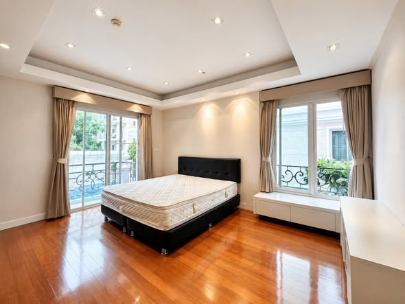 bedroom of La Vie en Rose Place