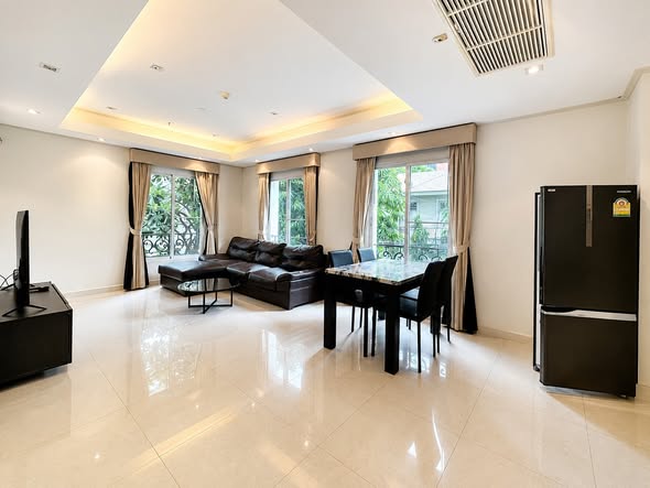 living room of La Vie en Rose Place