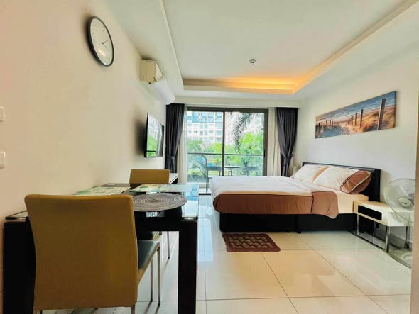 bedroom of Laguna Beach Resort 2
