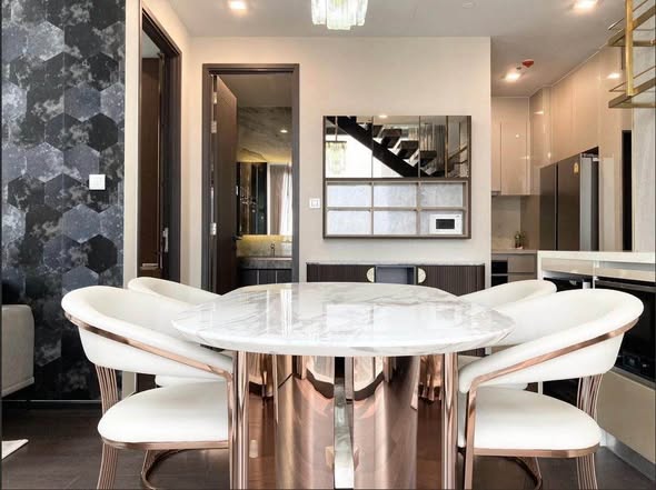 room interior and kitchen of LAVIQ Sukhumvit 57