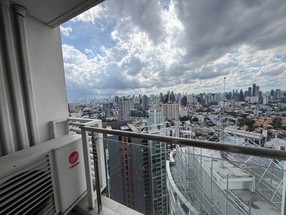 Le Luk Condominium