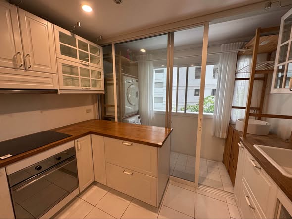 kitchen of Le Raffine