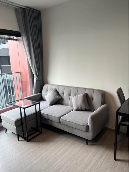 living room of Life Asoke – Rama 9