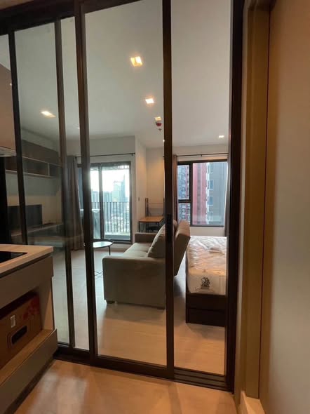 room interior of Life Asoke – Rama 9