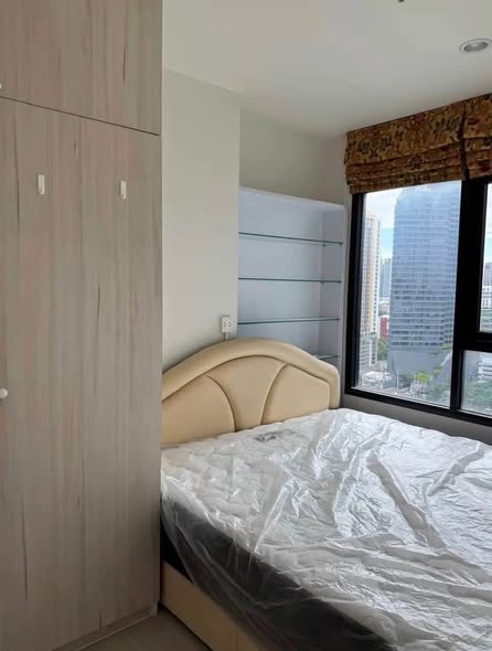 bedroom and room interior of Life Asoke