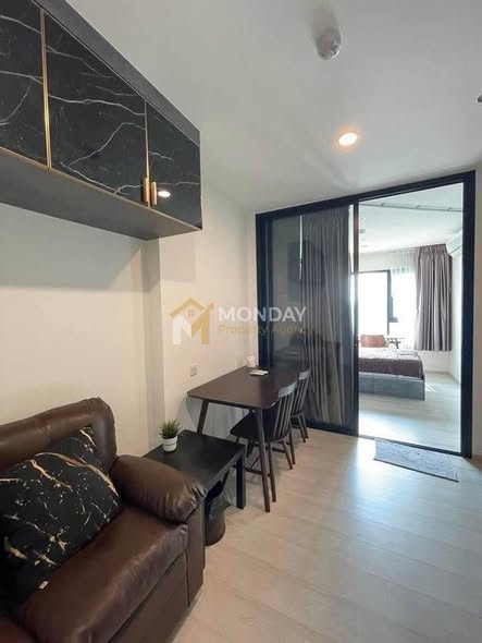 bedroom and room interior of Life Asoke