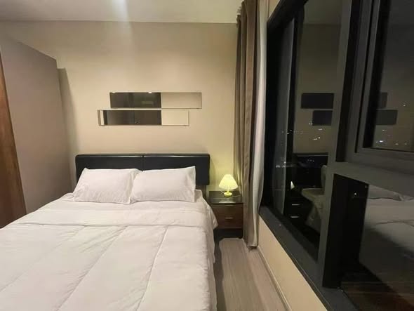 bedroom of Life Asoke Hype