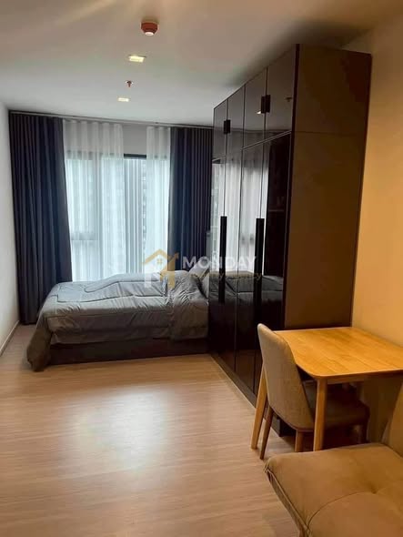 bedroom of Life Asoke Hype