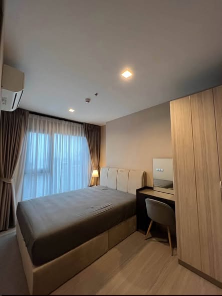 bedroom of Life Asoke Hype