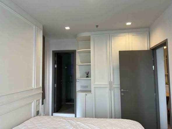 bedroom of Life Asoke Hype