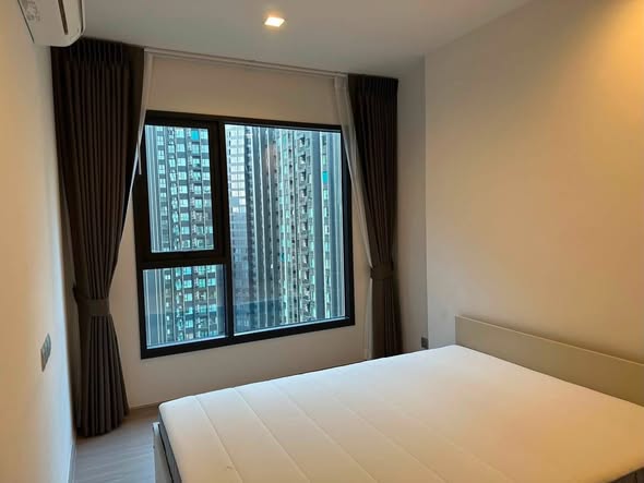 bedroom of Life Asoke Hype