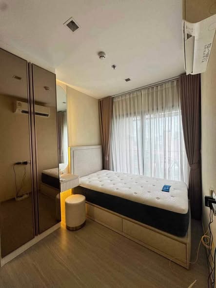 bedroom of Life Asoke Hype