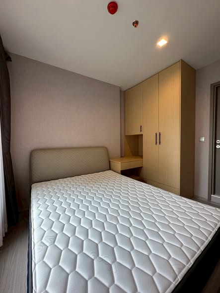 bedroom of Life Asoke Hype