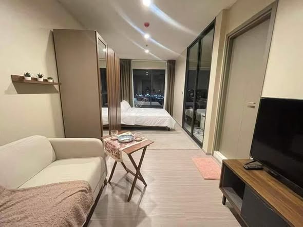 bedroom and living room of Life Asoke Hype