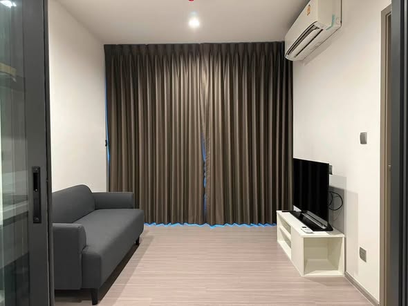 bedroom and living room and room interior of Life Asoke Hype