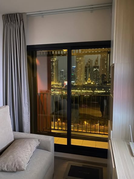 bedroom and room interior of Life Asoke Hype