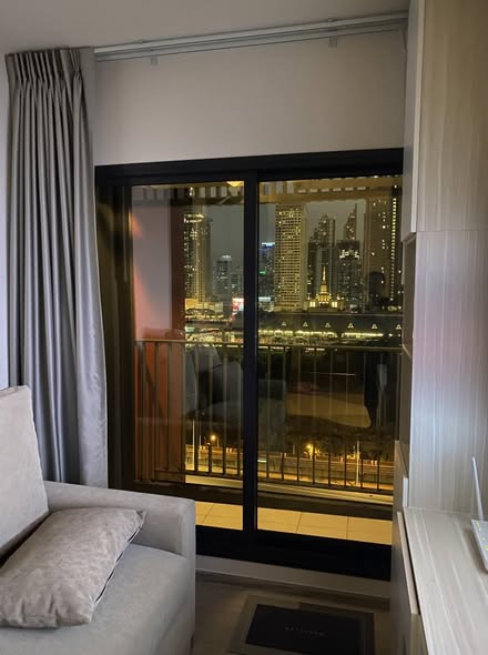 bedroom and room interior of Life Asoke Hype
