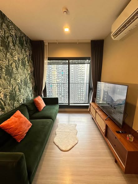 living room and bedroom of Life Asoke Hype