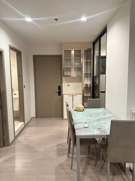 room interior of Life Asoke Hype