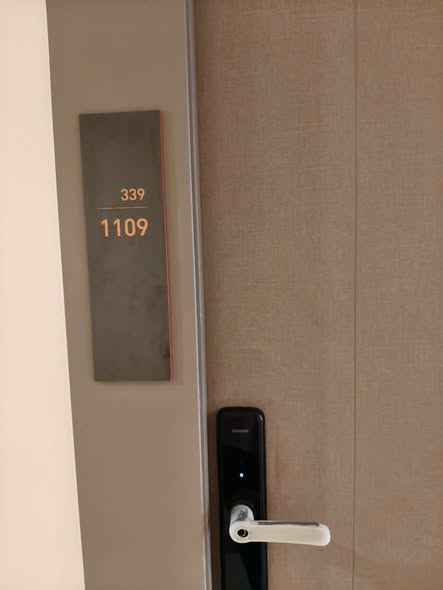 room interior of Life Asoke Hype