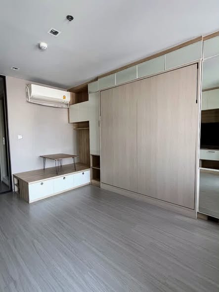 bedroom and room interior of Life Ladprao