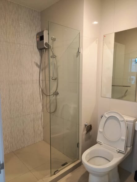 room interior and bathroom of Life Ladprao