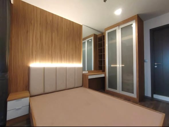 bedroom and room interior of Life Ladprao Valley