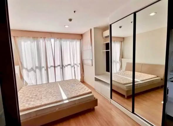 bedroom and room interior of Life@ Lat Phrao 18