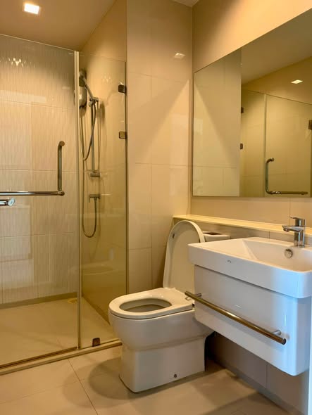 bathroom of Life One Wireless
