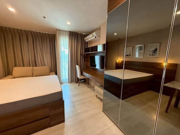 bedroom of Life One Wireless