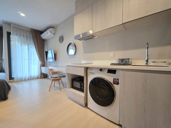 bedroom of Life One Wireless