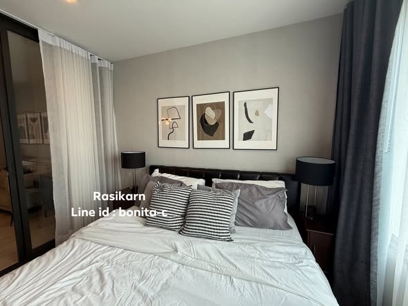 bedroom of Life One Wireless