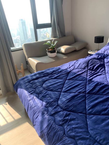 bedroom of Life One Wireless