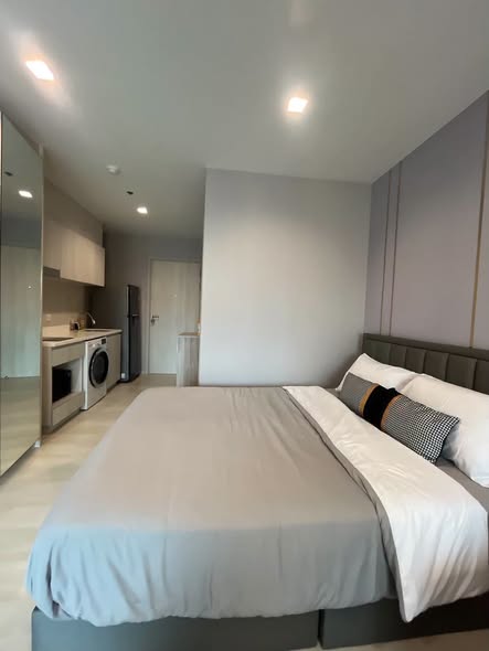 bedroom of Life One Wireless